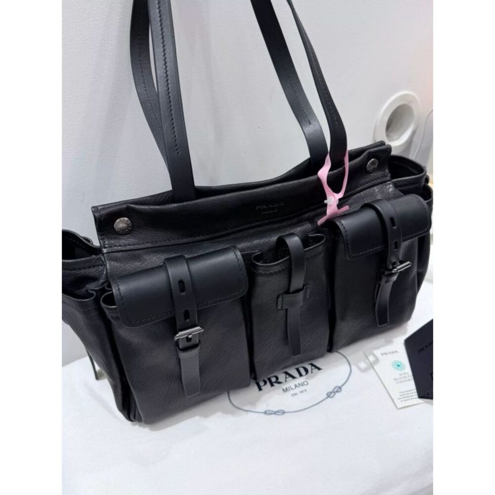 Prada Women Pre-Loved Bag Very Good Condition - Picture 4 of 7